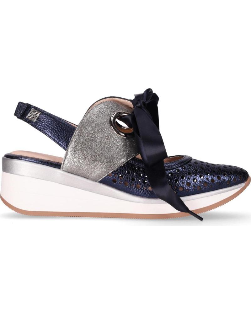 CHIKA10 SANDALIA CUÑA CON LAZADA DECORATIVA SAUCE MARINO-NAVY