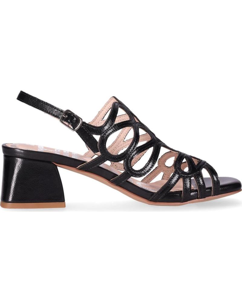 CHIKA10 SANDALIA MELANIA 09 CON DISEÑO CALADO Y TACÓN BLOQUE NEGRO-BLACK
