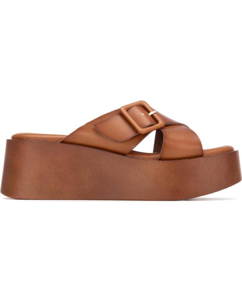 REFRESH SANDALIA PLATAFORMA CON HEBILLA CAMEL