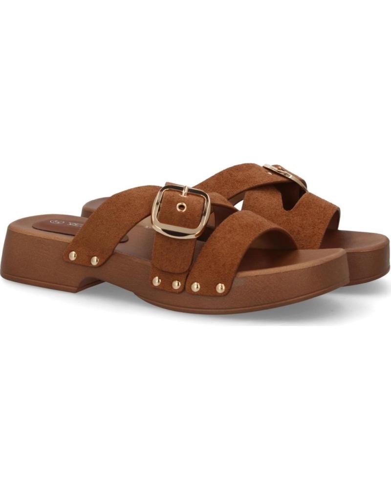 SPORT3PUNTO0 SANDALIA ZUECO CON HEBILLA Y DETALLE DE TACHUELAS VARIOS COLORES