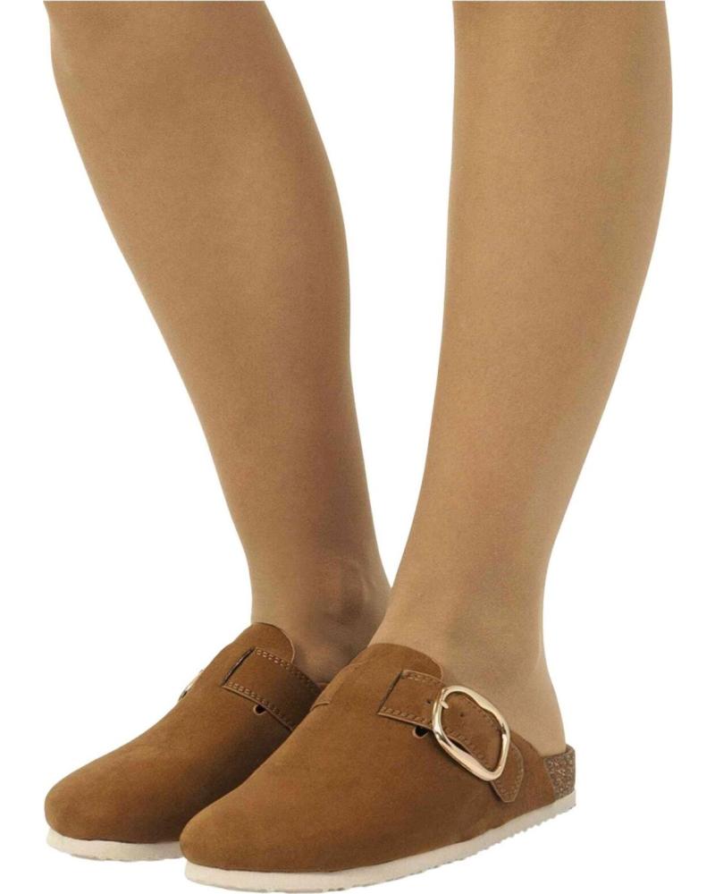 MTNG ZUECOS MUSTANG CON HEBILLA LATERAL MARRON