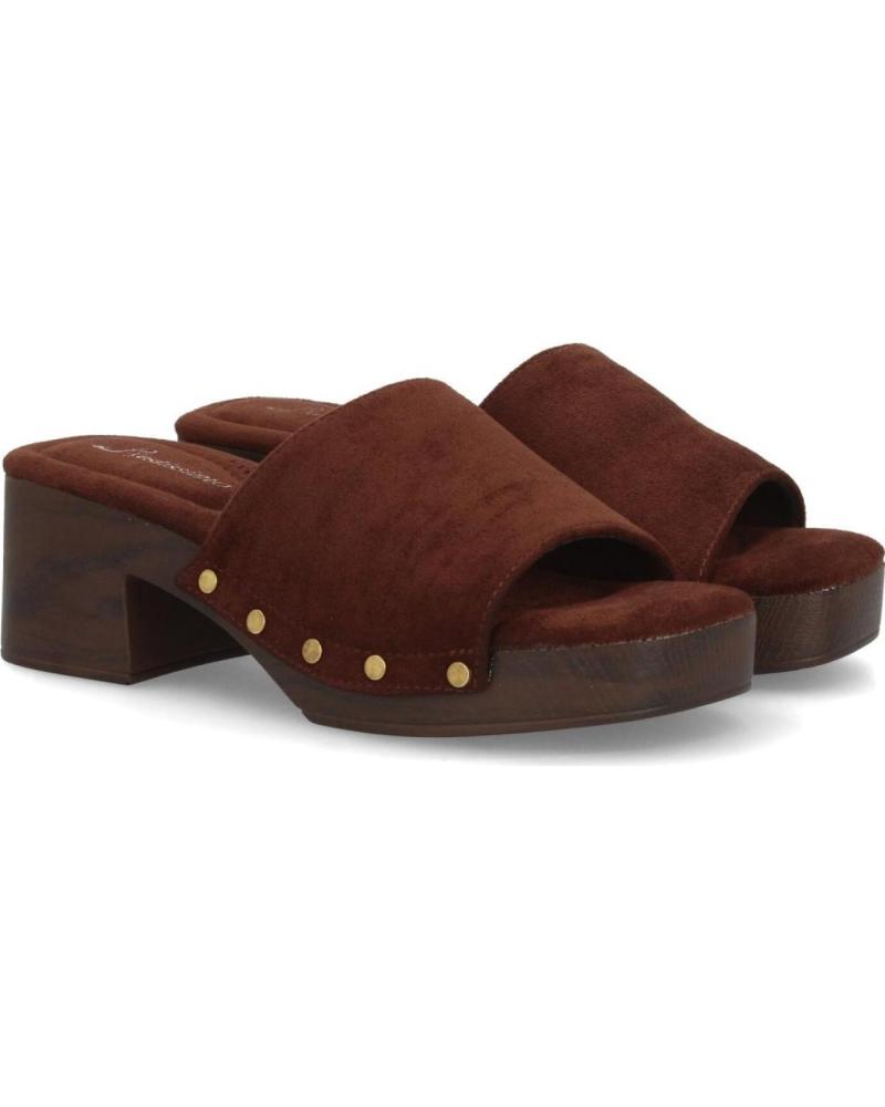 SPORT3PUNTO0 ZUECOS DE ANTE CON PLATAFORMA Y TACHUELAS VARIOS COLORES