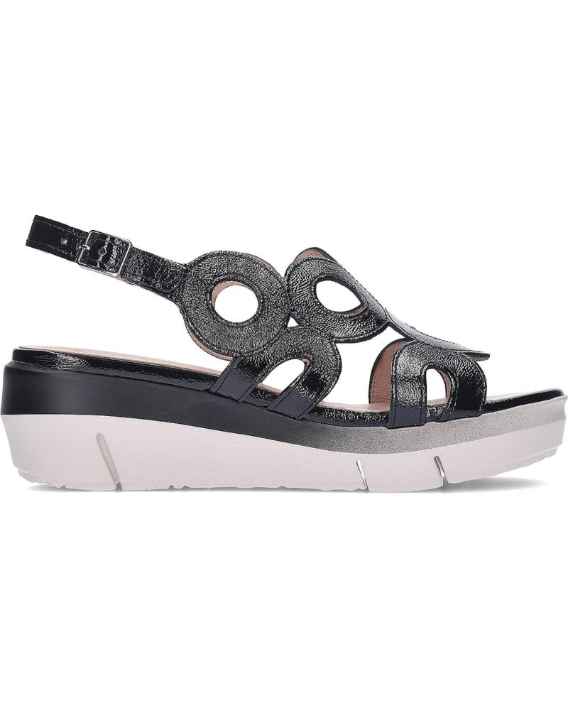 WONDERS SANDALIAS D-8282 FLYNN CON PLATAFORMA TROQUELADA NEGRO