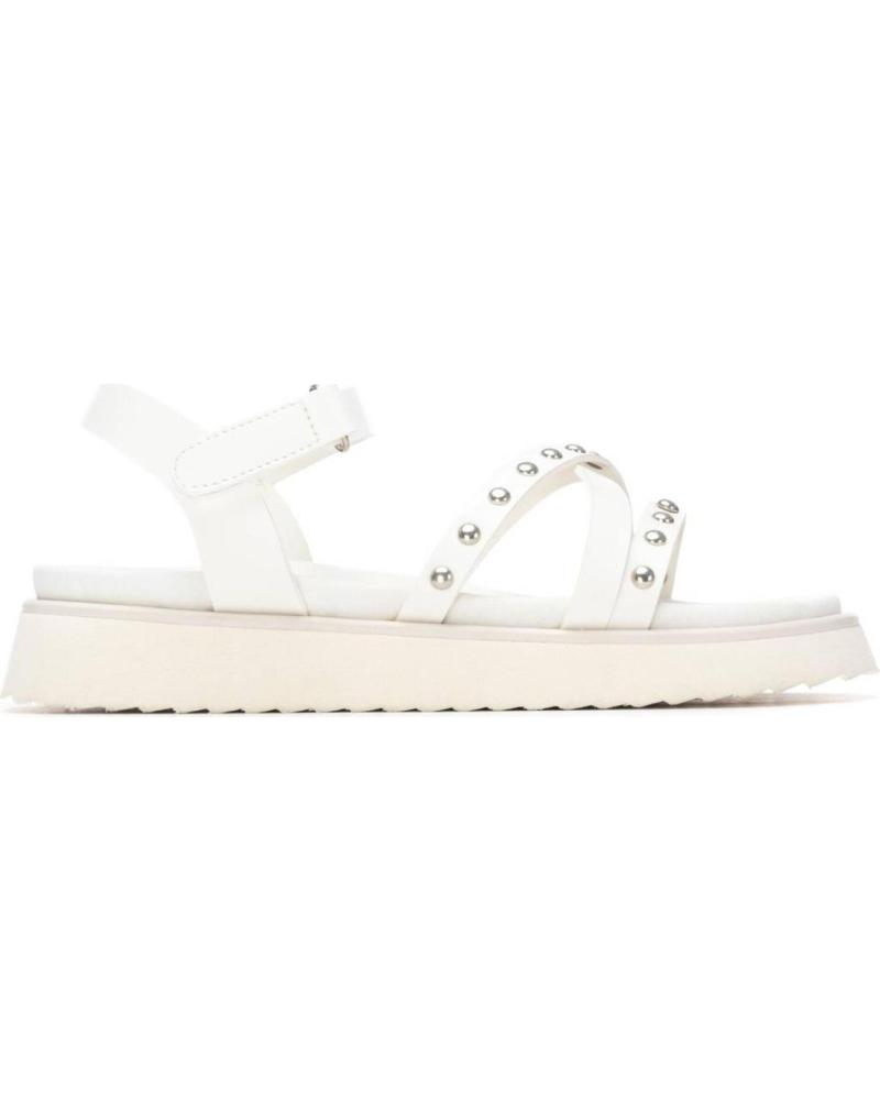 XTI SANDALIA XTI 153125 CON TACHUELAS Y PLATAFORMA BLANCO