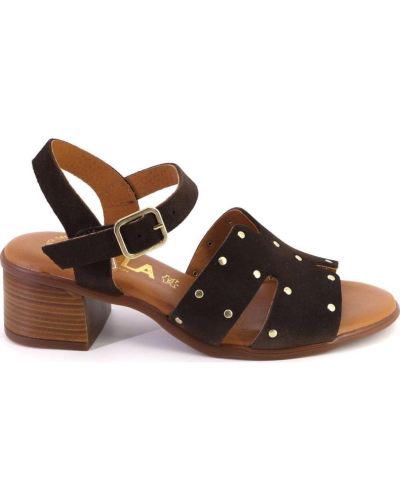 KAOLA SANDALIAS 2736 CON TACHUELAS Y TACÓN BLOQUE MARRON