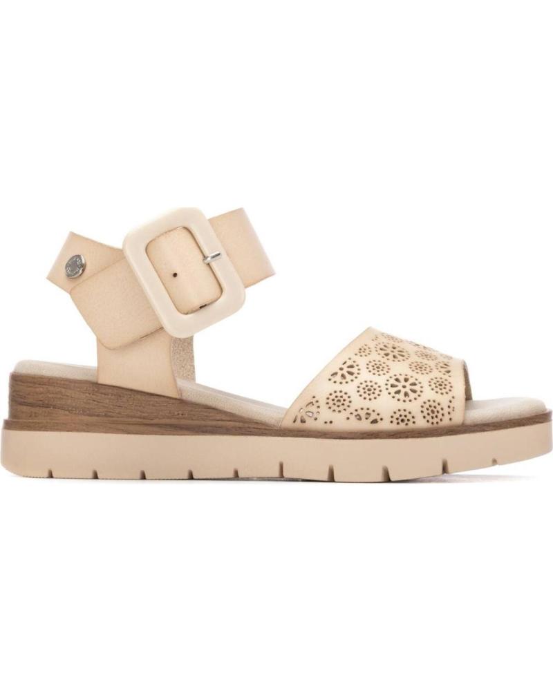 REFRESH SANDALIA REFRESH CON PLATAFORMA Y CIERRE DE HEBILLA HIELO