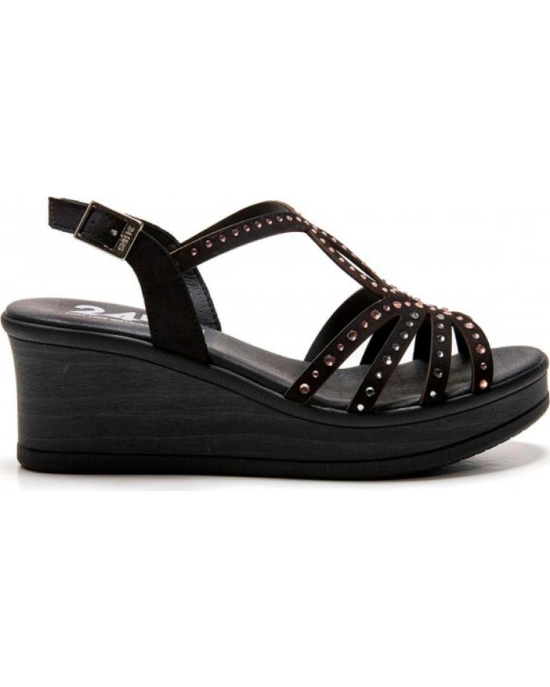 24 HORAS SANDALIA BAREFOOT 26792 CON TACHUELAS NEGRO