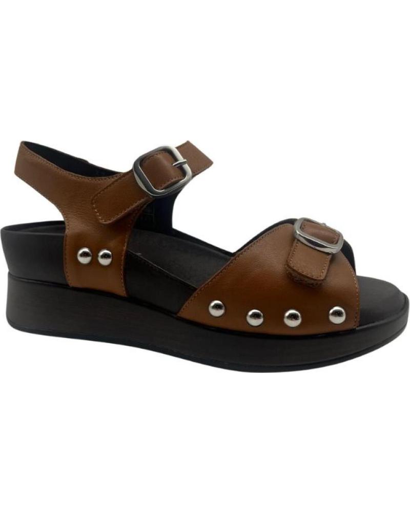 PIESANTO SANDALIA PIESANTO CON HEBILLAS Y PLATAFORMA 5 CM MARRóN
