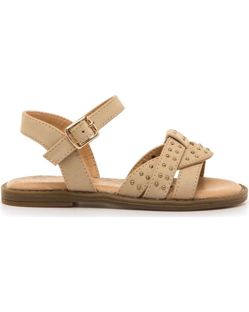 MTNG SANDALIAS PLANAS MUSTANG 40057 CON TIRAS TRENZADAS Y TACHUELAS BEIG