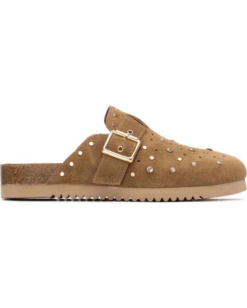 CARMELA ZUECOS CARMELA 163280 CON HEBILLA Y TACHUELAS CAMEL