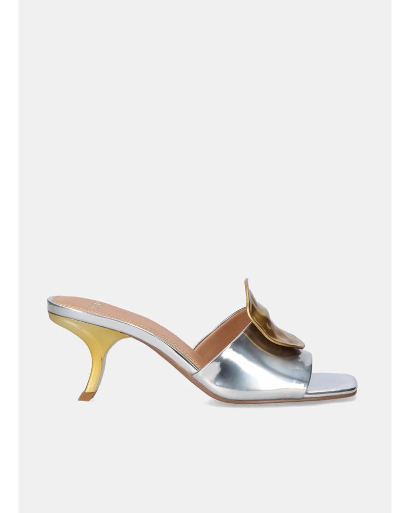 EXE SANDALIA MULES CON ADORNO METÁLICO Y TACÓN ESCULTURAL PLATA