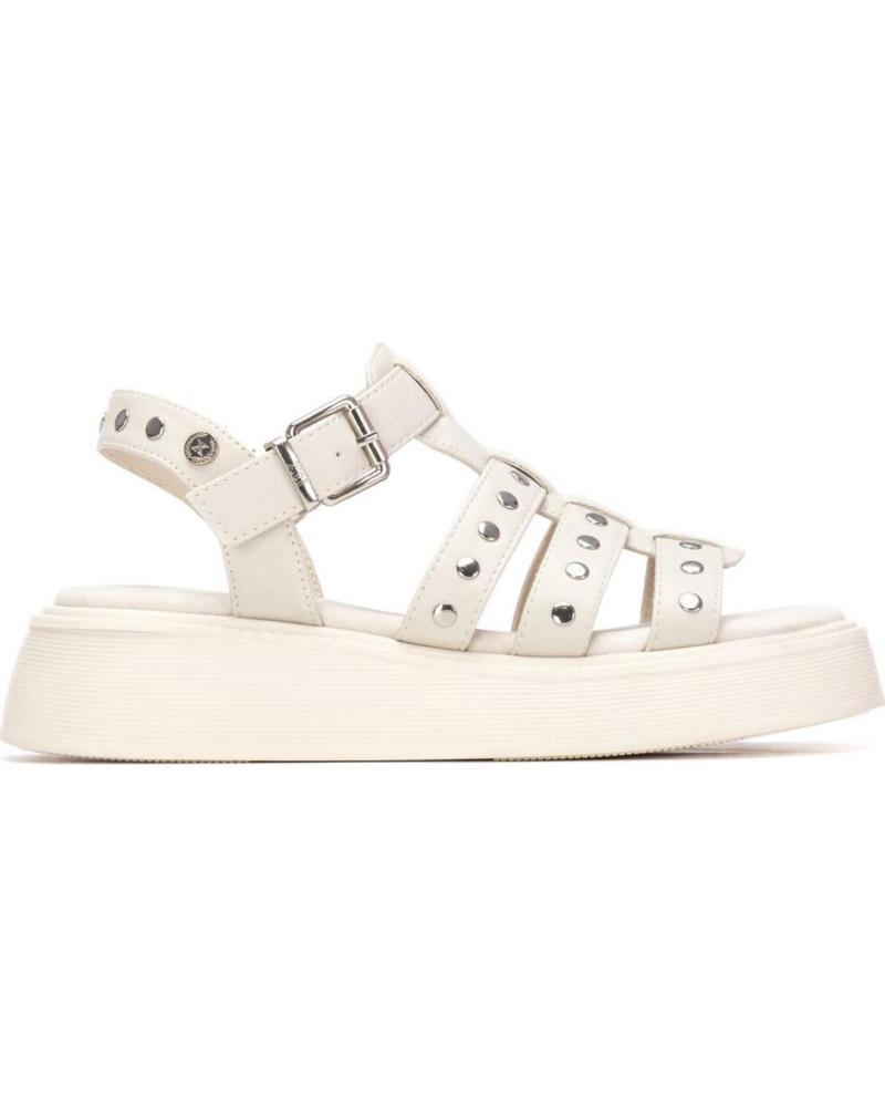 XTI SANDALIA PLATAFORMA CON TACHUELAS XTI 145238 HIELO