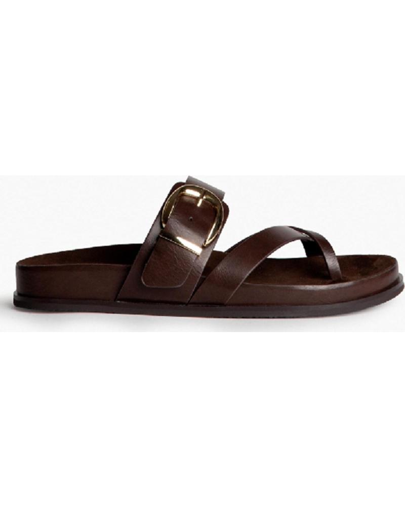 CORINA SANDALIA PLANA M6410 CON TIRAS ANCHAS Y HEBILLA CAFE