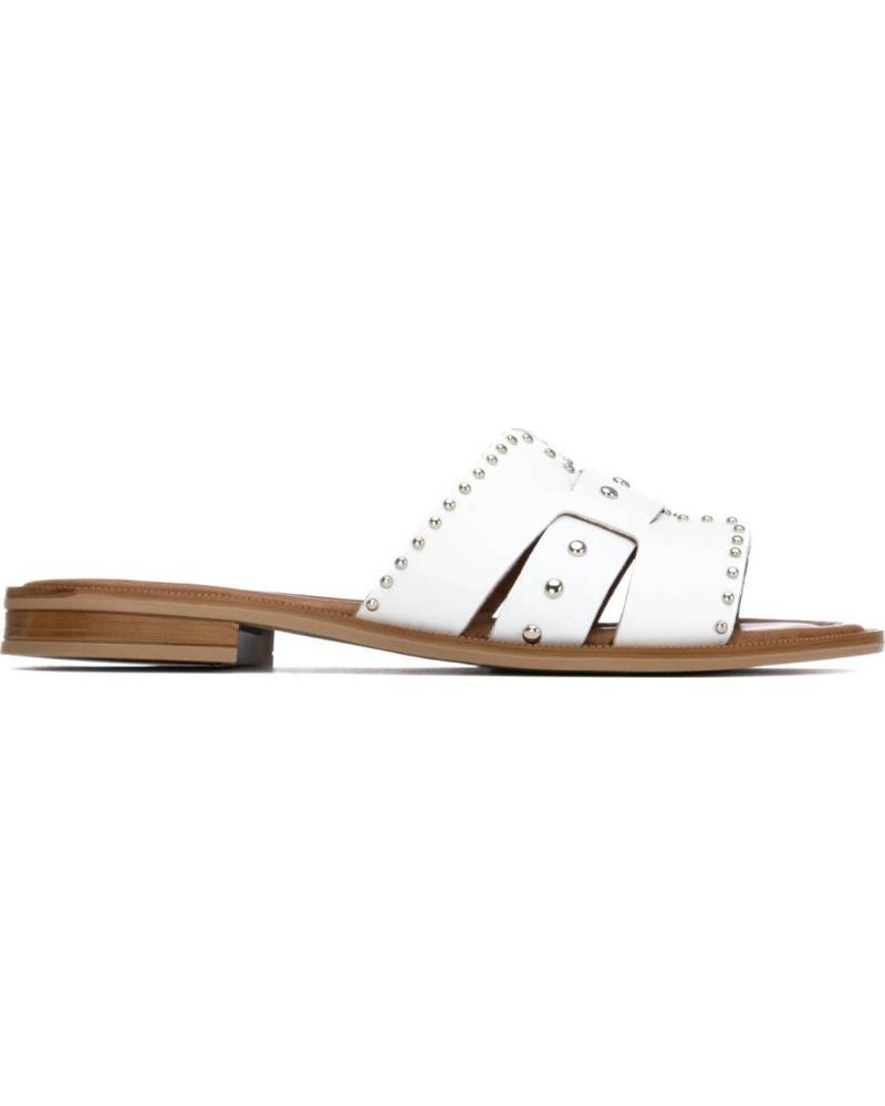 CARMELA SANDALIA PLANA CON TACHUELAS CARMELA 163060 BLANCO