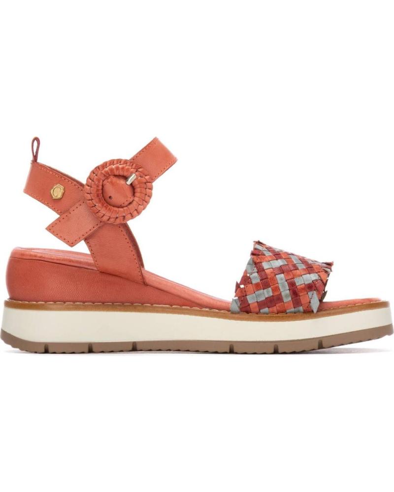 CARMELA SANDALIA 163155 EN PIEL CON DETALLE TRENZADO CORAL