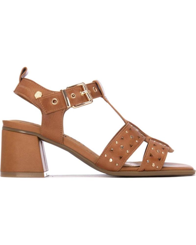 CARMELA SANDALIA TACÓN BLOQUE CON TACHUELAS CAMEL