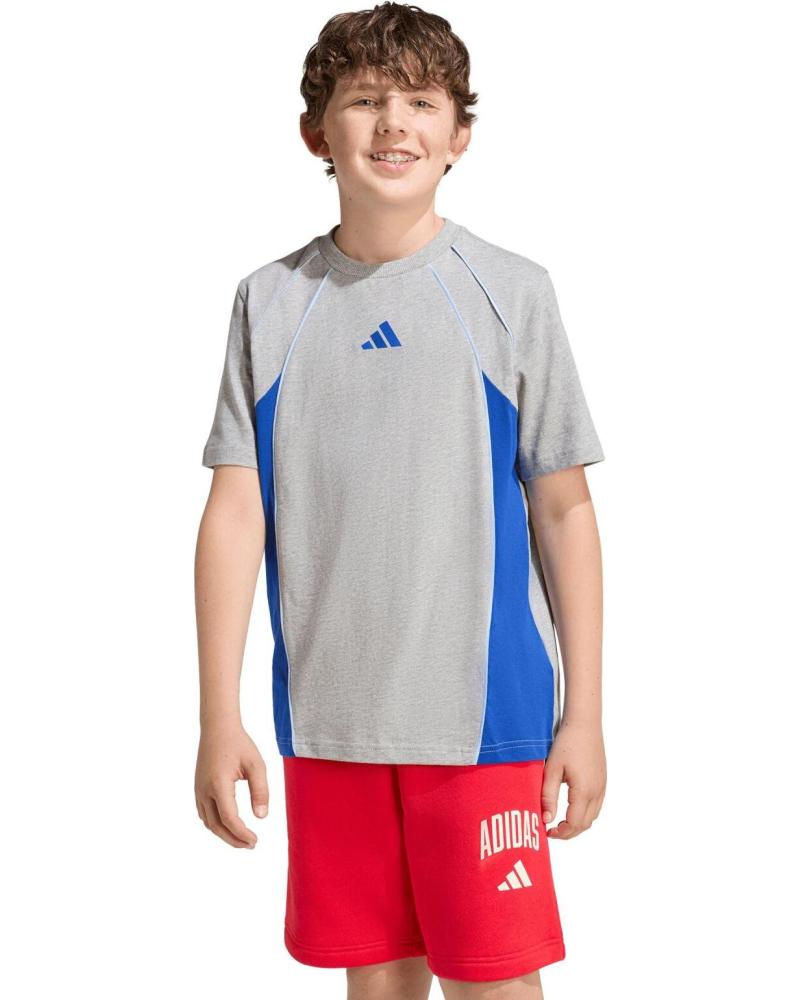 ADIDAS CAMISETA MANGA CORTA CON LOGOTIPO EN CONTRASTE GRIS