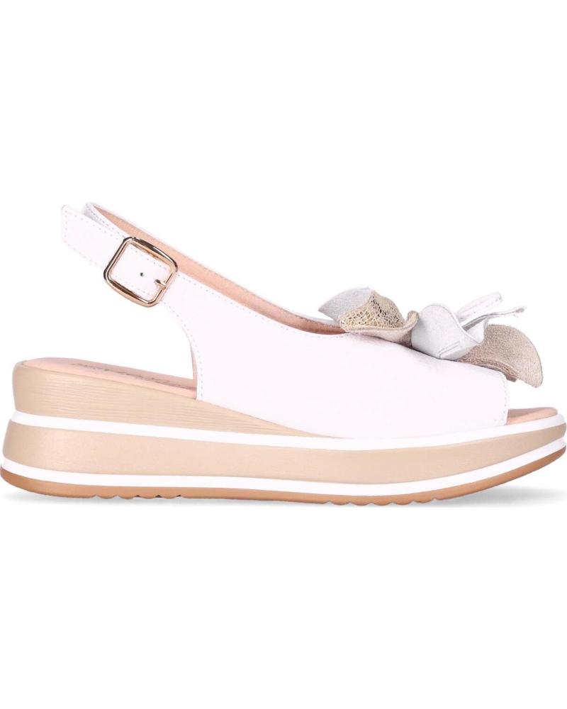 CHIKA10 SANDALIA DE PLATAFORMA CON ADORNO FLORAL BLANCO-WHITE