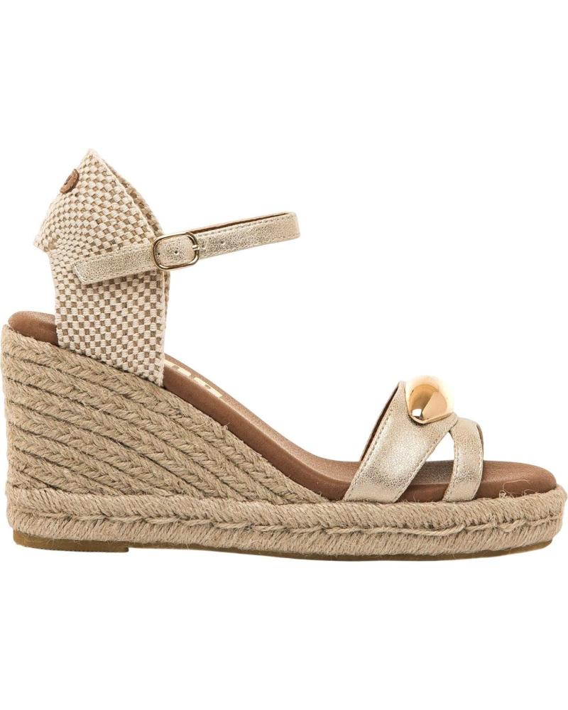 MTNG SANDALIA CUÑA MUSTANG 55653 ORO