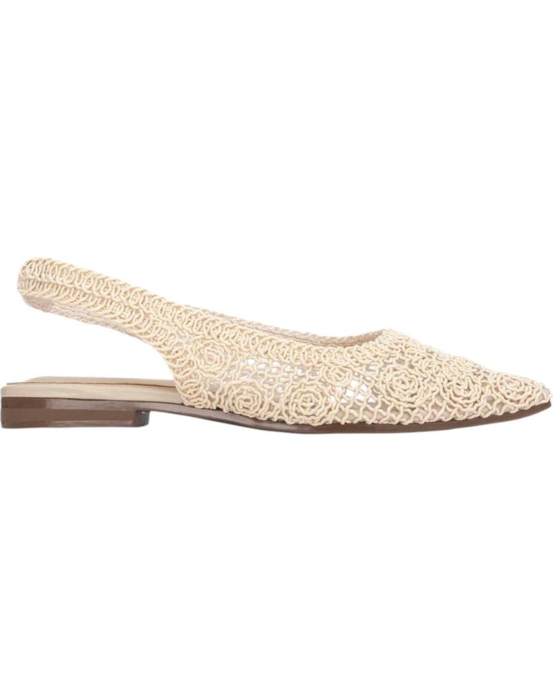 XTI ZAPATOS TIPO SANDALIA DESTALONADOS CON ACABADO TRENZADO BEIGE